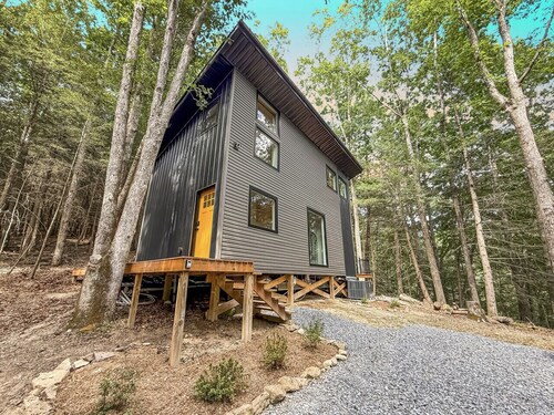 Coal Ridge Cabin - WV Retreat with Family History