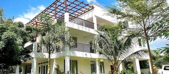 Comfortable house with private pool & lush garden