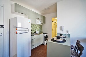 Comfort Apartment, City View | Private kitchen