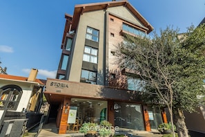 基础公寓 | 外观