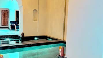 Indoor pool, outdoor pool