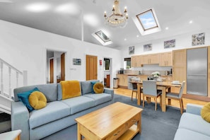 House | 2 bedrooms - Garden Lodge With Parking By My Getaways (Brighton)