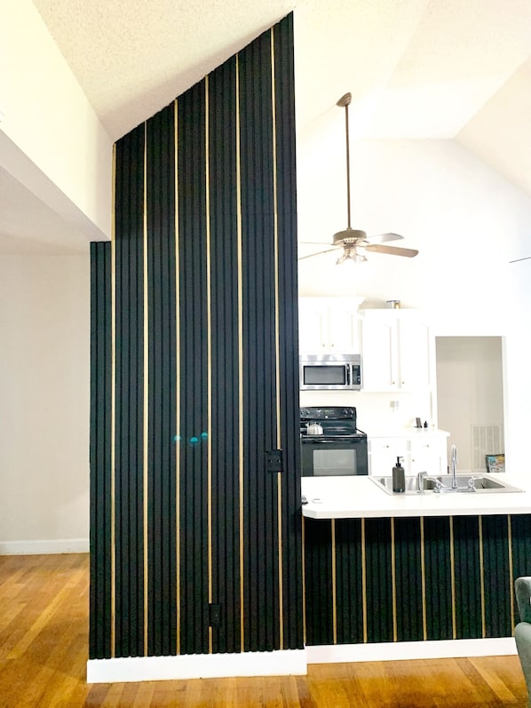 Microwave, oven, stovetop, dishwasher