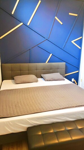 3 bedrooms, iron/ironing board, Internet, bed sheets