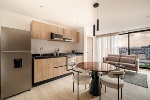 Fridge, microwave, oven, stovetop