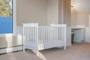 House, 4 Bedrooms | Interior