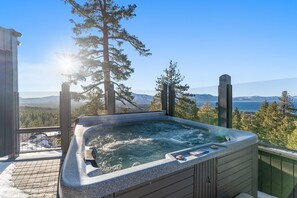 Ferienhaus, 4 Schlafzimmer | Außen-Whirlpool