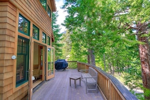 House, 5 Bedrooms | Terrace/patio