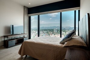 1 多间卧室、办公桌、熨斗/熨衣板、WiFi