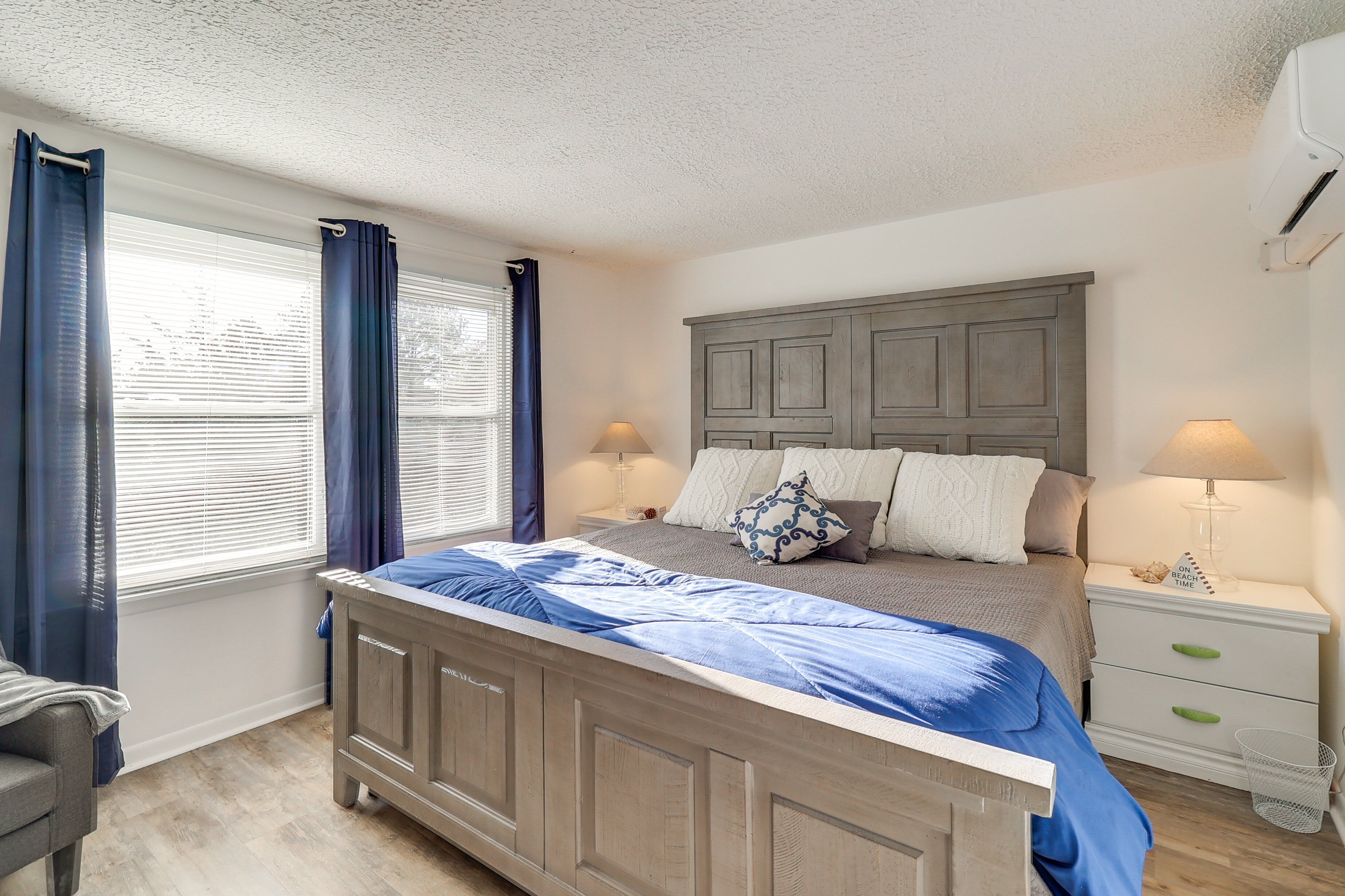 House, 4 Bedrooms | 4 bedrooms, laptop workspace, iron/ironing board, free WiFi