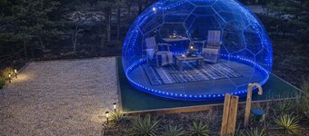Beach Plum Manor 4 Bed 2 Bath with Stargazing Dome Home across from Beach