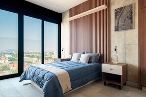 1 chambre, bureau, fer et planche à repasser, Wi-Fi