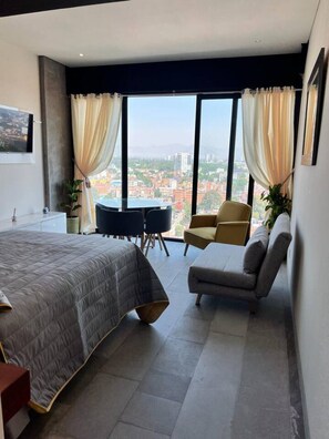 1 bedroom, desk, iron/ironing board, WiFi