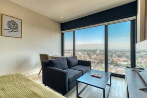 Fernseher, Stereoanlage