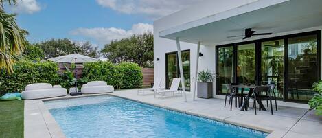 Piscina a l'aire lliure