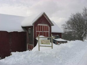 Exterior - Farm Stay in Catskills Farmhouse Suite (East Meredith)