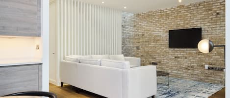 Apartment, Balcony | Living area