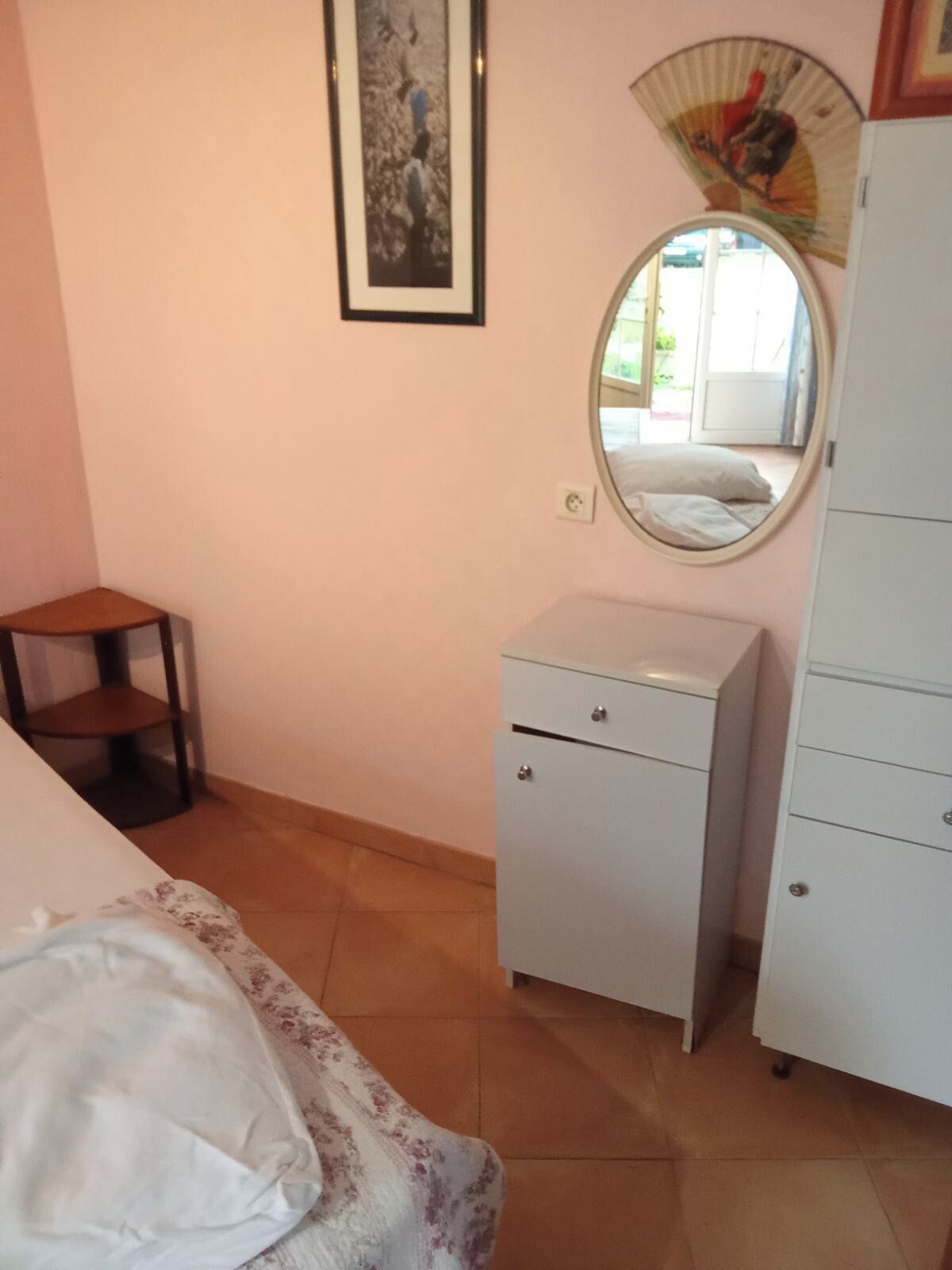 1 soveværelse, internetforbindelse