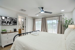 3 bedrooms, iron/ironing board, travel cot, free WiFi
