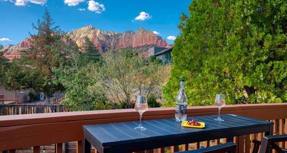 Uptown Sedona Luxury • 3 King Suites • Views • Hot Tub&Fire Pit • Walk to Dining