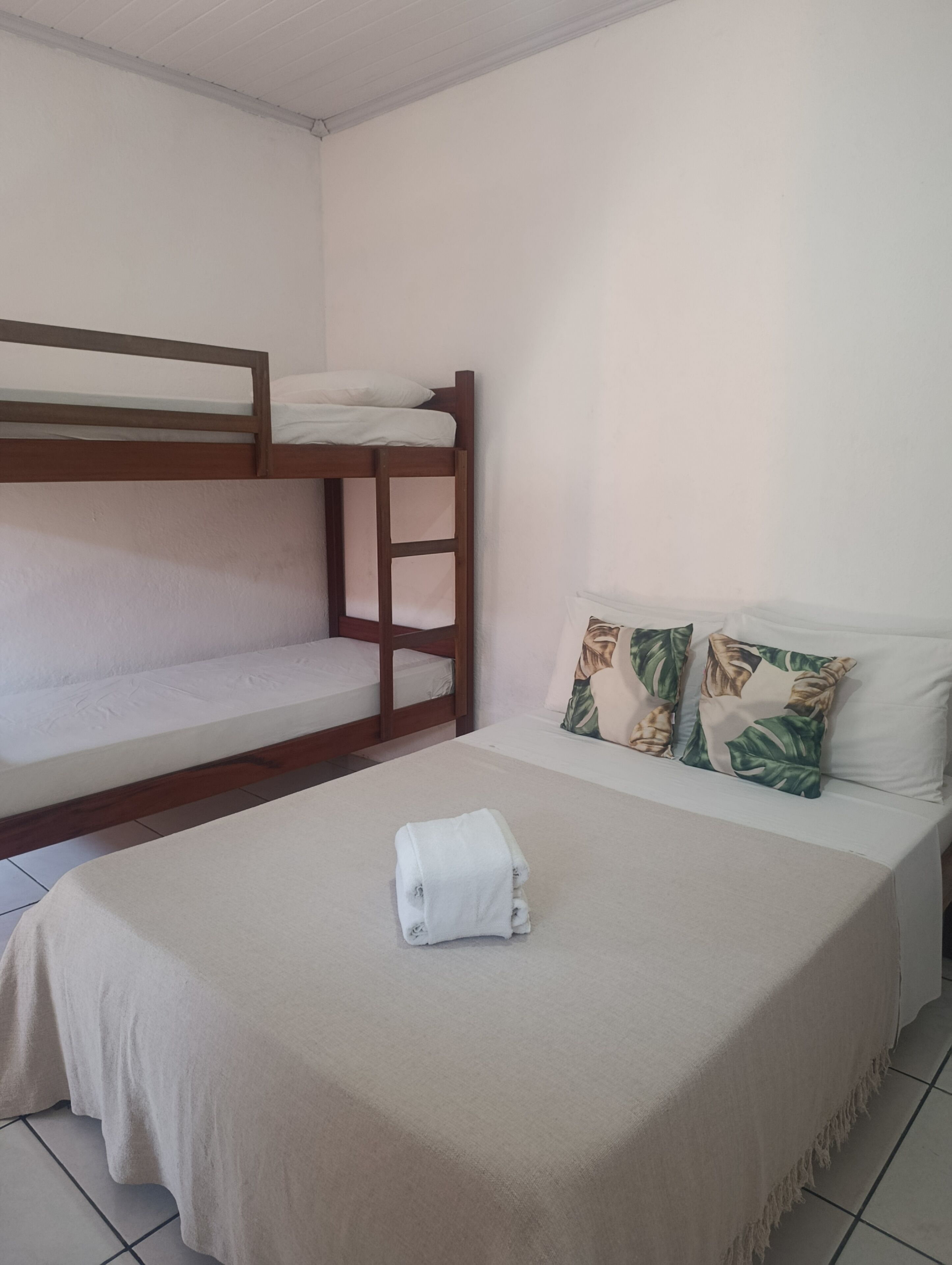 Kamar Comfort | Wi-Fi gratis dan seprai linen