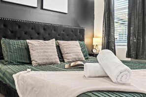 3 habitaciones, tabla de planchar con plancha, cuna de viaje y wifi