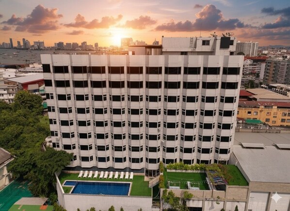 Exterior - Suncity Hotel Pattaya (Pattaya)