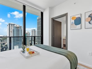 3 bedrooms, iron/ironing board, WiFi, bed sheets
