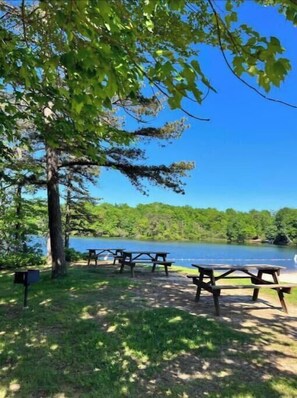 Property grounds - Community Indoor Pool Hot Tub Movie Room Firepit (Long Pond)