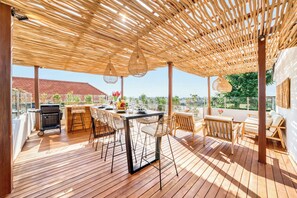 Outdoor dining - Villa Seoul 8BDR Jacuzzi Sauna Icebath Cinema Gym (Bali)