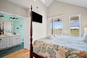 3 bedrooms, bed sheets