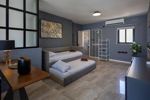 3 bedrooms, iron/ironing board, bed sheets - Charming Sliema 3BDR Oasis with Modern Comforts (Sliema)