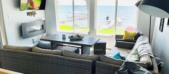 Modern Lake Escape on Big Spirit