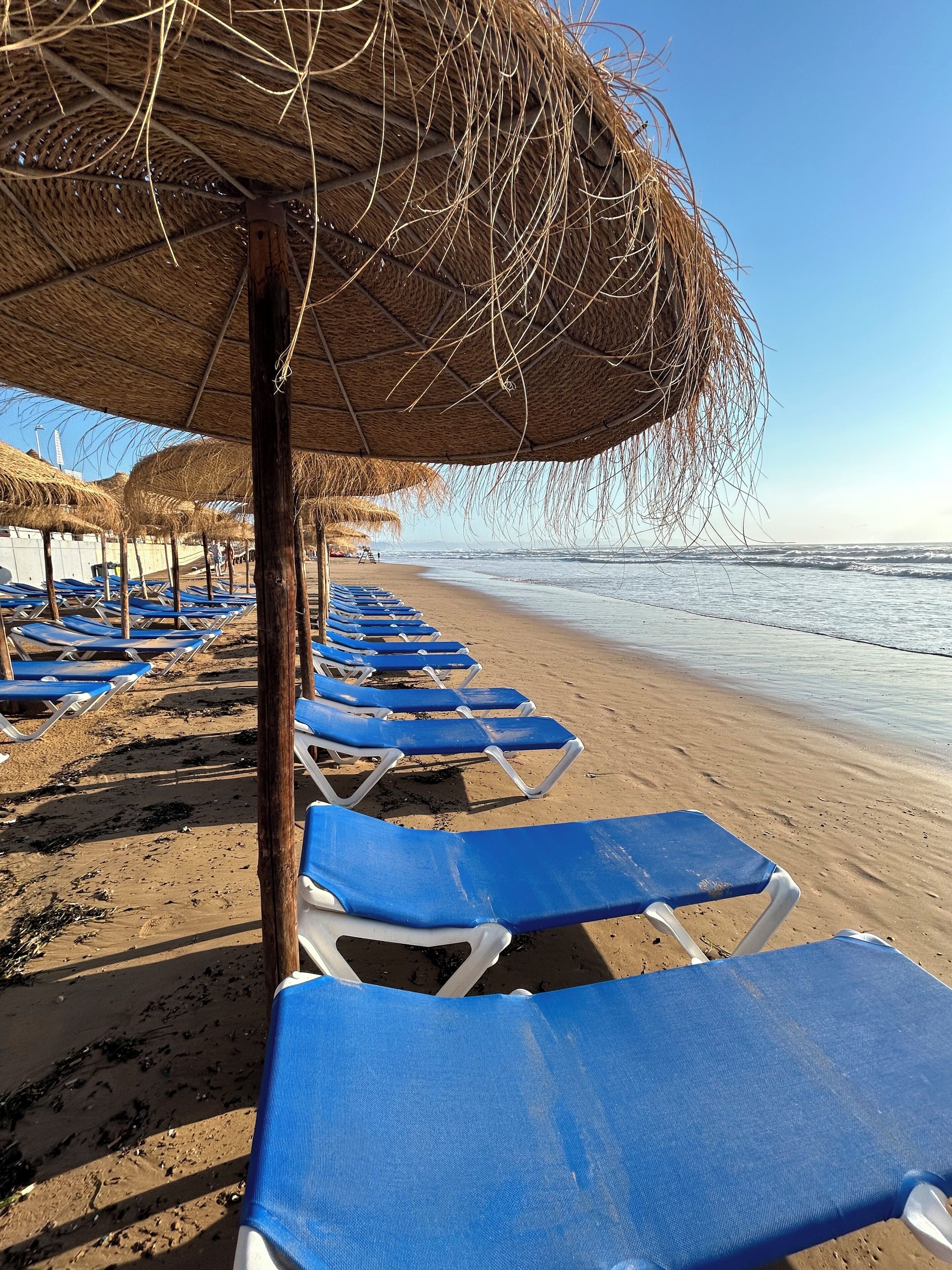 Plage à proximité, chaises longues