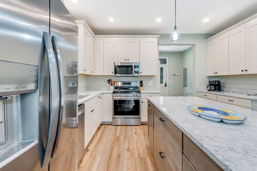 Sandpiper Shanty - Brand New and Dog Friendly!