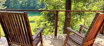 Little River Retreat~ Peaceful Countryside Getaway