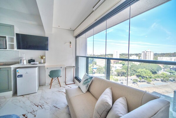 Superior Studio Suite, City View | Iron/ironing board, free WiFi