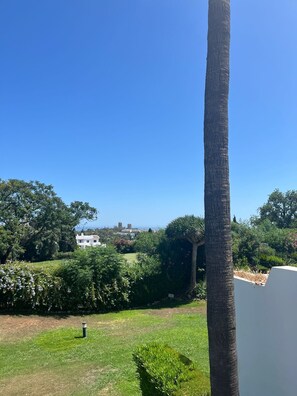 Property grounds - Townhouse located near Puerto Banus Heated Pool Sea and Golf views (Marbella)