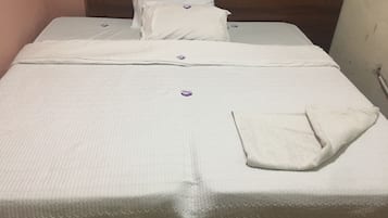 Deluxe Double Room | Desk, free WiFi