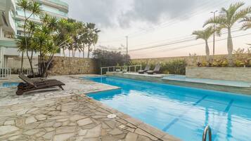 Basic Apartment | Pool