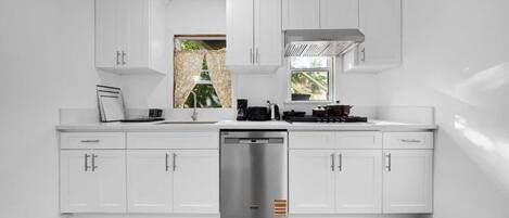 Microwave, stovetop, dishwasher