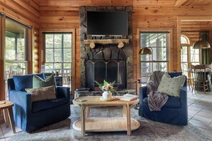 TV, fireplace