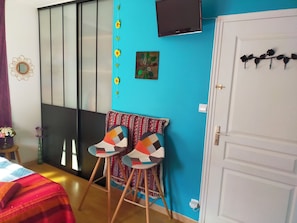 2 chambres, fer et planche à repasser, lit parapluie, Wi-Fi gratuit