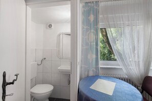 Shower, towels