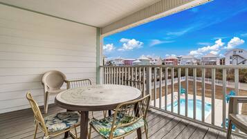 Studio (Unit B - Pets) | Front of property