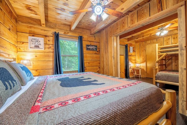 2 bedrooms, desk, iron/ironing board, free WiFi