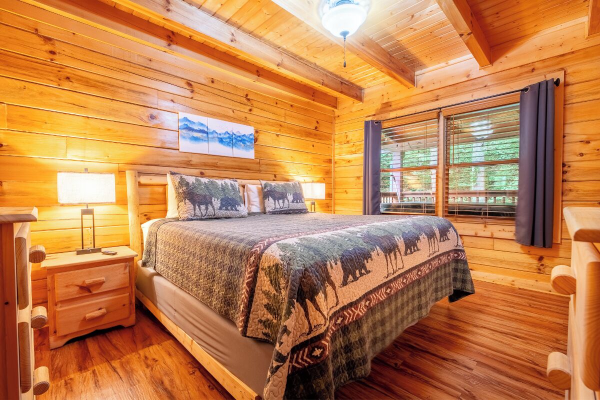 2 bedrooms, desk, iron/ironing board, free WiFi