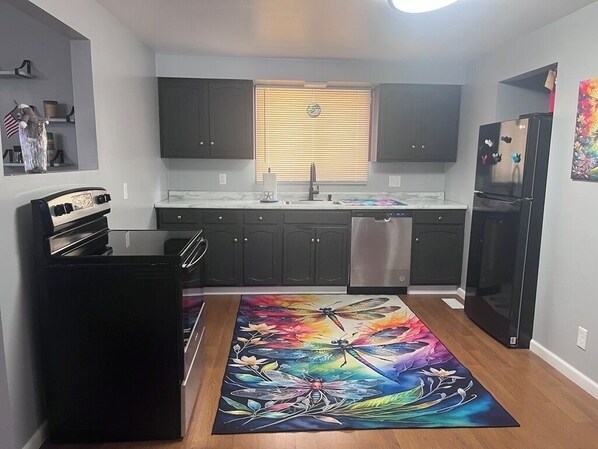 Microwave, oven, stovetop, dishwasher