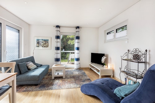 Ferienwohnung 'Am Hochrhein' mit privater Terrasse, gemeinsamem Garten und WLAN
