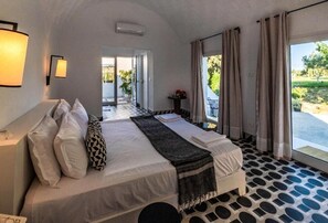 Deluxe Double Room | Free WiFi